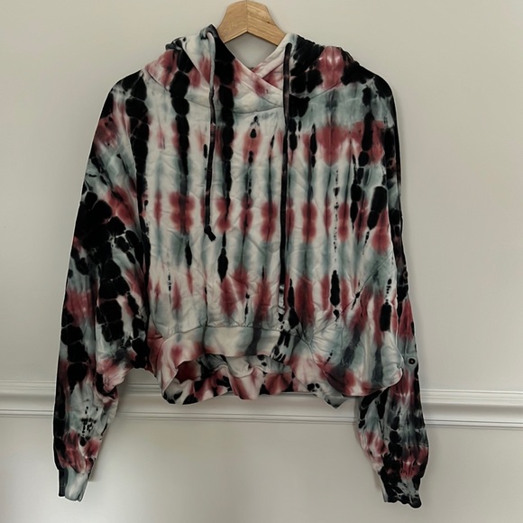 Young Fabulous & Broke Tops - Young Fabulous & Broke - Oversized Flattering Tie-Dye Women's Sweatshirt- Sm/Md